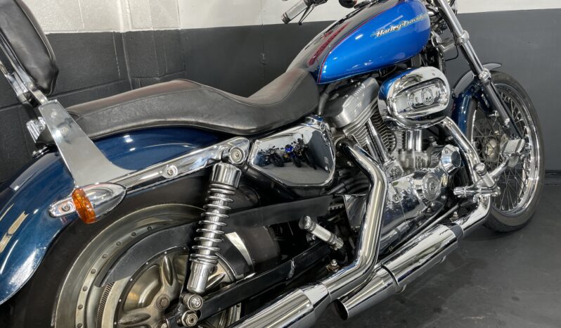 Harley – Davidson Sportster 883 full