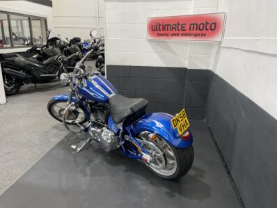 Harley-Davidson FXCWC Rocker C 1584