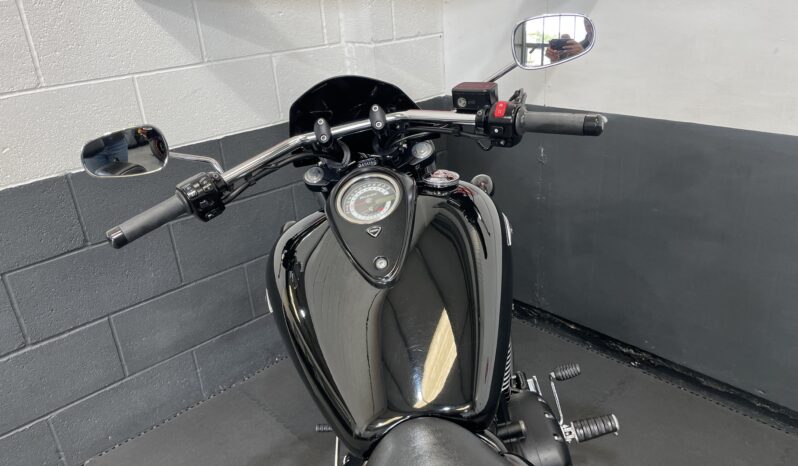 Triumph Thunderbird Storm full