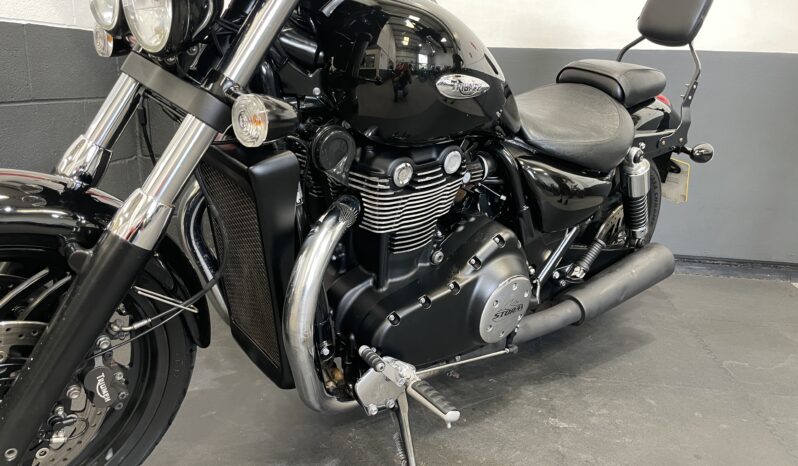 Triumph Thunderbird Storm full