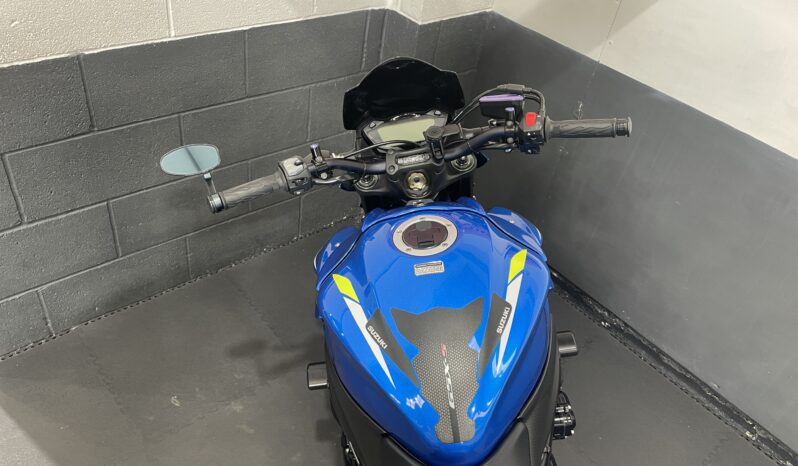 Suzuki GSX-S1000 full