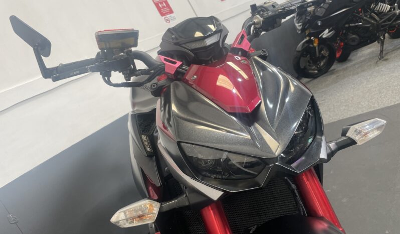 Kawasaki Z1000 full