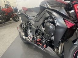 Kawasaki Z1000 full