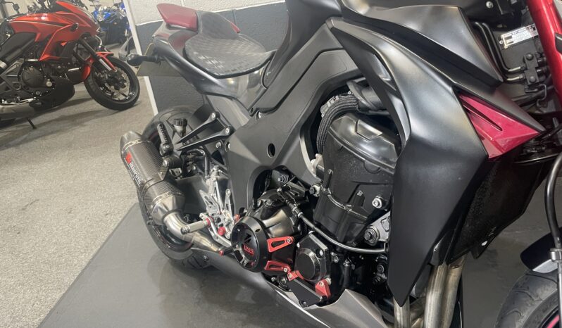 Kawasaki Z1000 full
