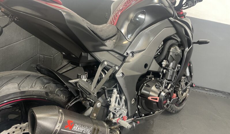 Kawasaki Z1000 full