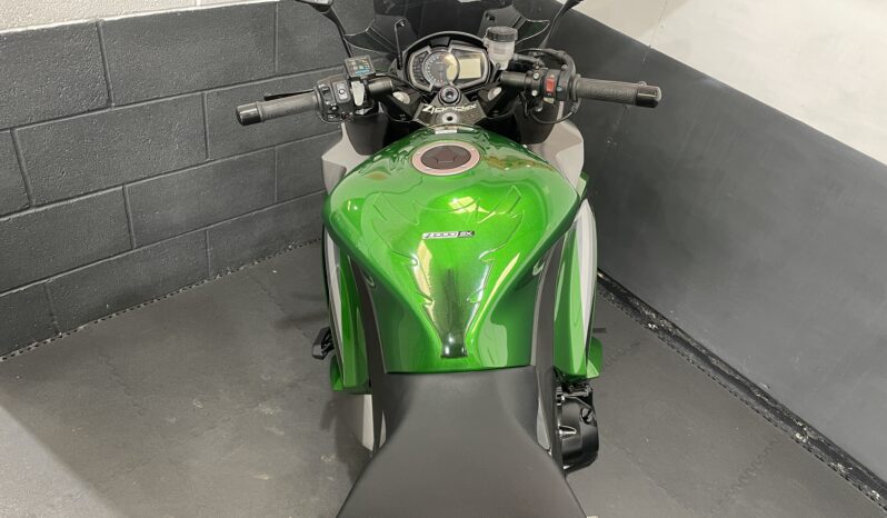 Kawasaki Z1000 SX full