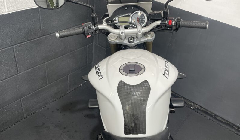 Triumph Street Triple 675 full