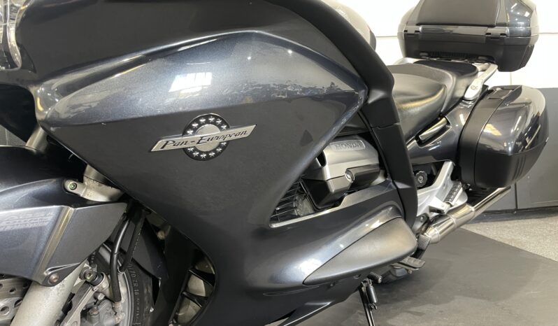Honda ST1300 Pan European full