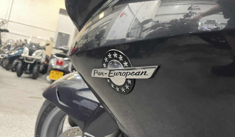 Honda ST1300 Pan European full