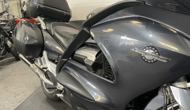 Honda ST1300 Pan European full