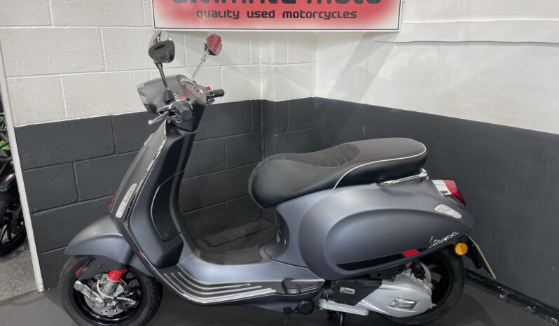 Piaggio Vespa Sprint Sport 125 full