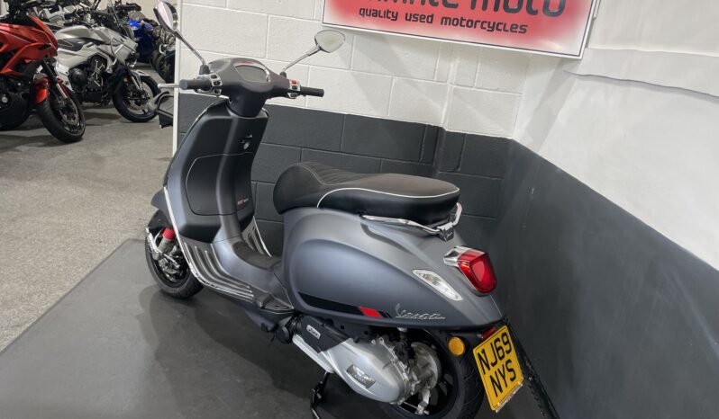 Piaggio Vespa Sprint Sport 125 full