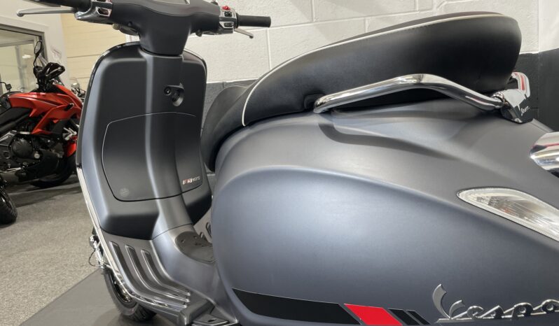 Piaggio Vespa Sprint Sport 125 full