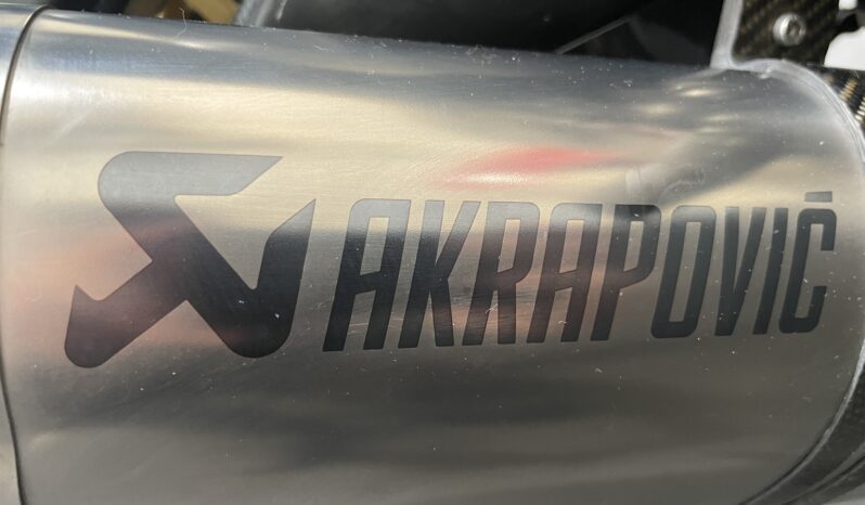 Honda CBR1000RR Fireblade full