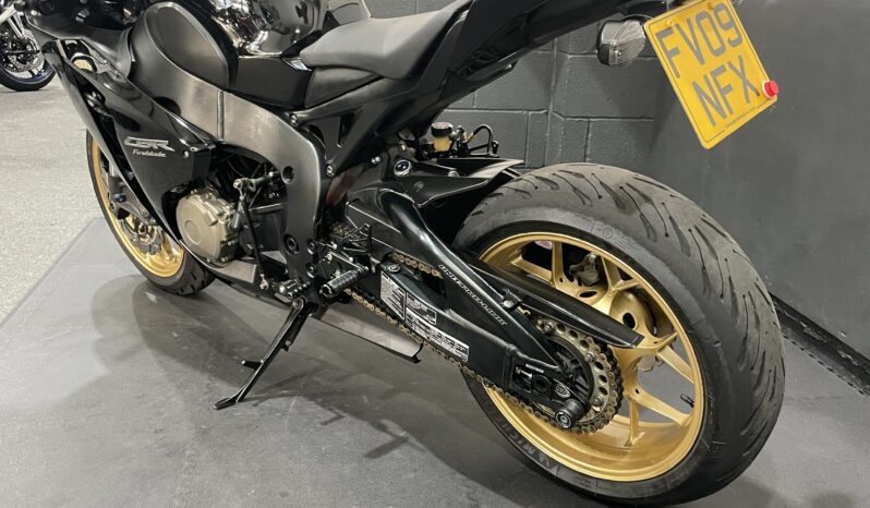 Honda CBR1000RR Fireblade full