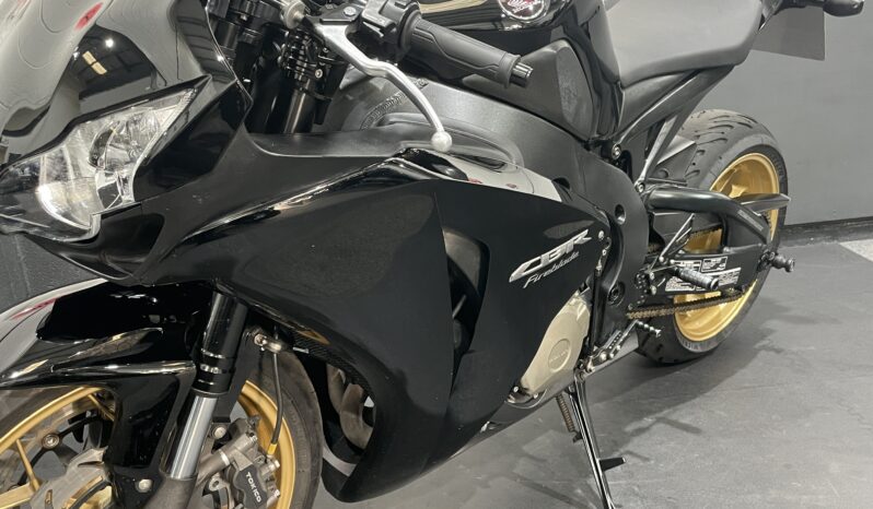 Honda CBR1000RR Fireblade full