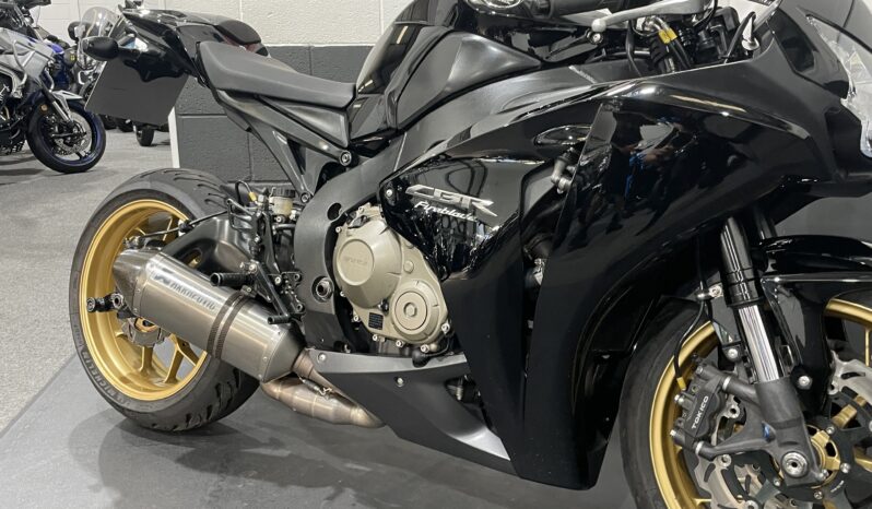 Honda CBR1000RR Fireblade full